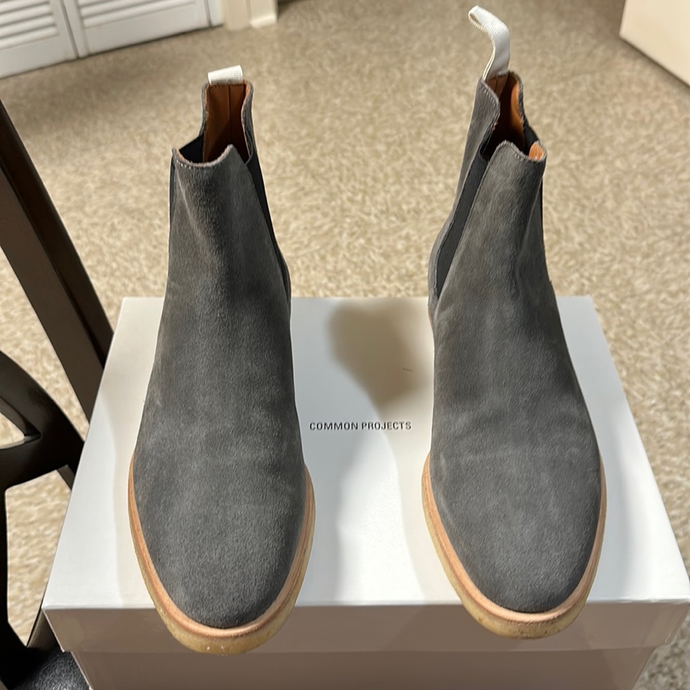 Common projects Chelsea suede boot , size 8 , brand new